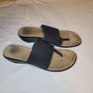 Charleston Shoe Co. Hilton Black Sandals sz 9